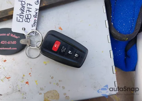 2021 Toyota Rav4 Hybrid Xle z USA, uszkodzony, nr VIN 4T3RWRFV8MU029972